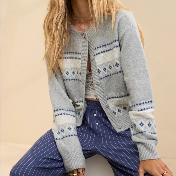 aerie Sweaters - Aerie unReal Fairisle Cardigan Sweater in Medium Heather Gray Size Medium